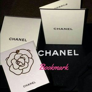 CHANEL GOLD METAL CAMELLIA FLOWER BOOKMARK
